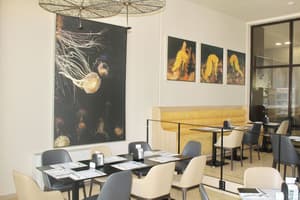 thumbnail: Restaurant