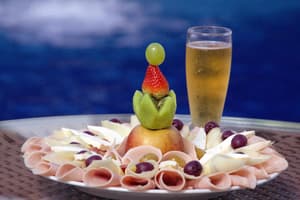 thumbnail: Bar (on property)