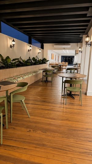 thumbnail: Restaurant