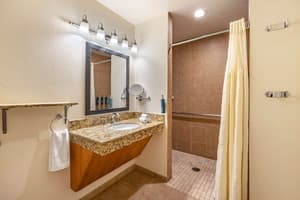thumbnail: Bathroom shower
