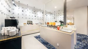 thumbnail: Breakfast area