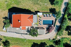 thumbnail: Exterior