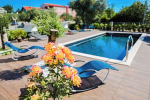 thumbnail: Pool