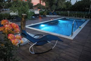 thumbnail: Pool