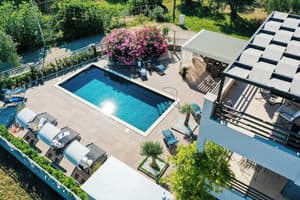 thumbnail: Pool