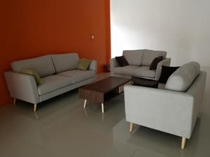 thumbnail: Lobby sitting area
