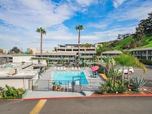 thumbnail: Front of property