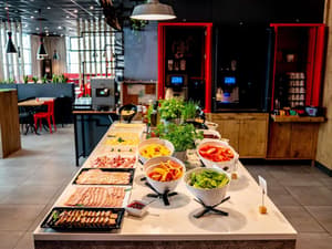 thumbnail: Breakfast area