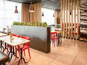 thumbnail: Restaurant