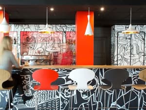 thumbnail: Bar (on property)