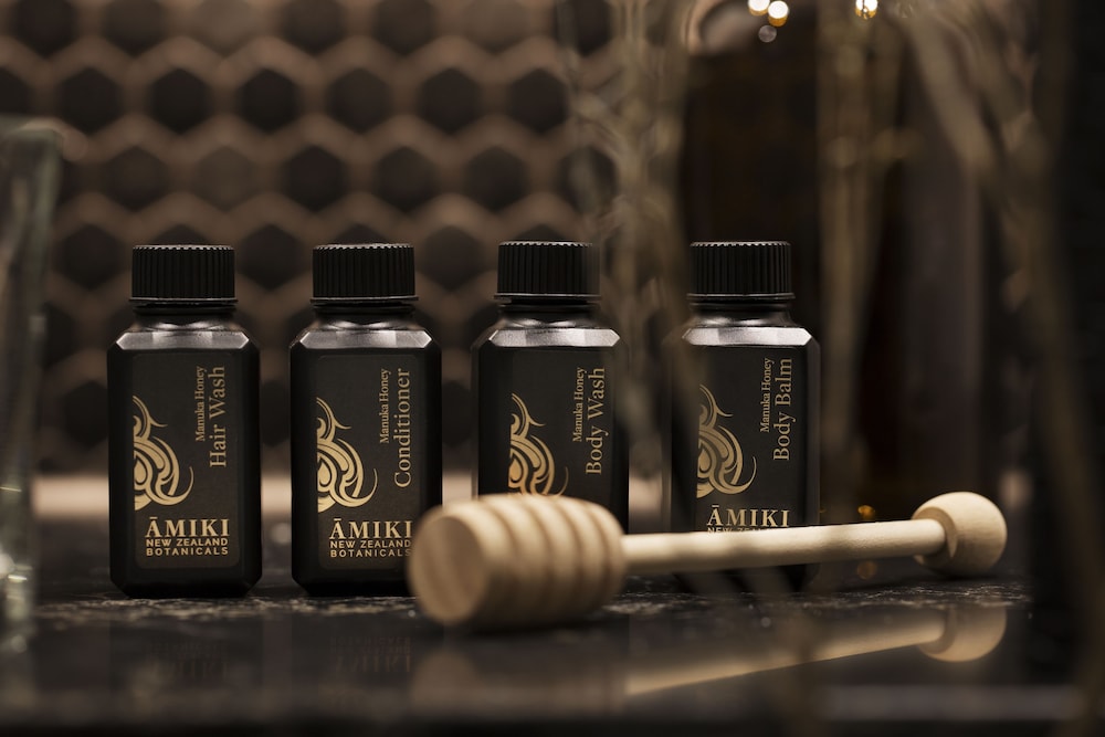 Bathroom amenities
