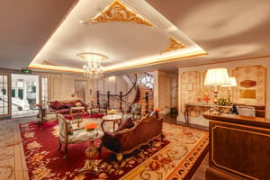 thumbnail: Lobby sitting area