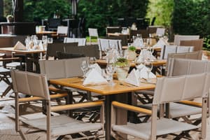 thumbnail: Outdoor dining