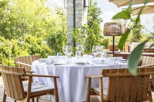 thumbnail: Restaurant