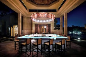 thumbnail: Bar (on property)