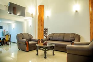 thumbnail: Lobby sitting area