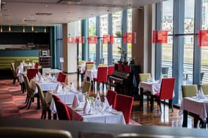 thumbnail: Restaurant
