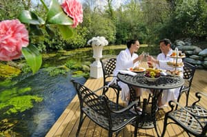 thumbnail: Outdoor dining