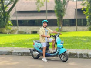 thumbnail: Scooter/moped