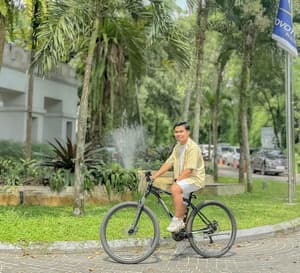 thumbnail: Bicycling