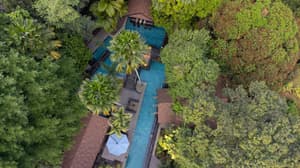 thumbnail: Pool