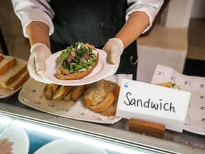 thumbnail: Restaurant