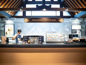 thumbnail: Bar (on property)