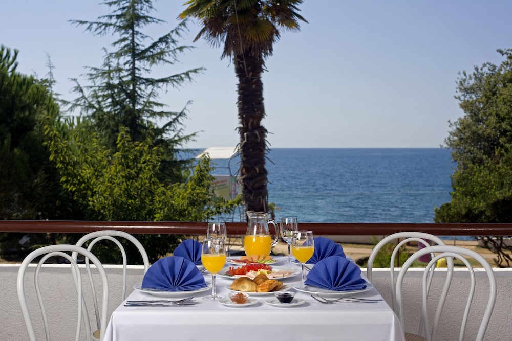 Beach/ocean view