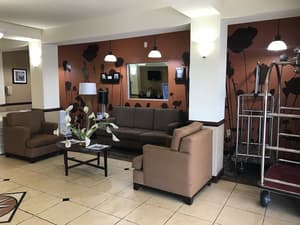 thumbnail: Lobby sitting area