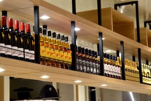 thumbnail: Bar (on property)