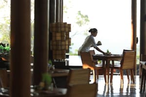thumbnail: Bar (on property)
