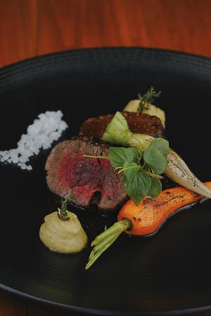 thumbnail: Restaurant