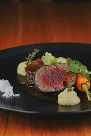 thumbnail: Restaurant
