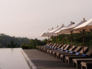 thumbnail: Pool