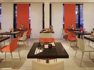 thumbnail: Restaurant