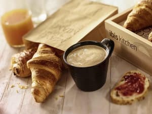 thumbnail: Breakfast area