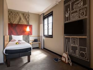 thumbnail: Room