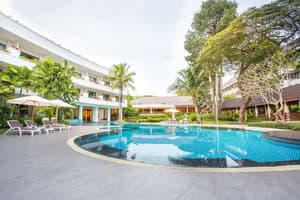 thumbnail: Outdoor pool