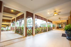 thumbnail: Interior