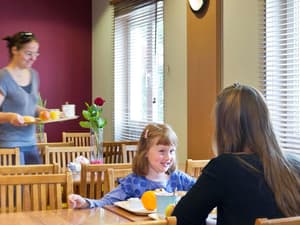 thumbnail: Breakfast area