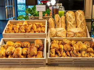 thumbnail: Breakfast area