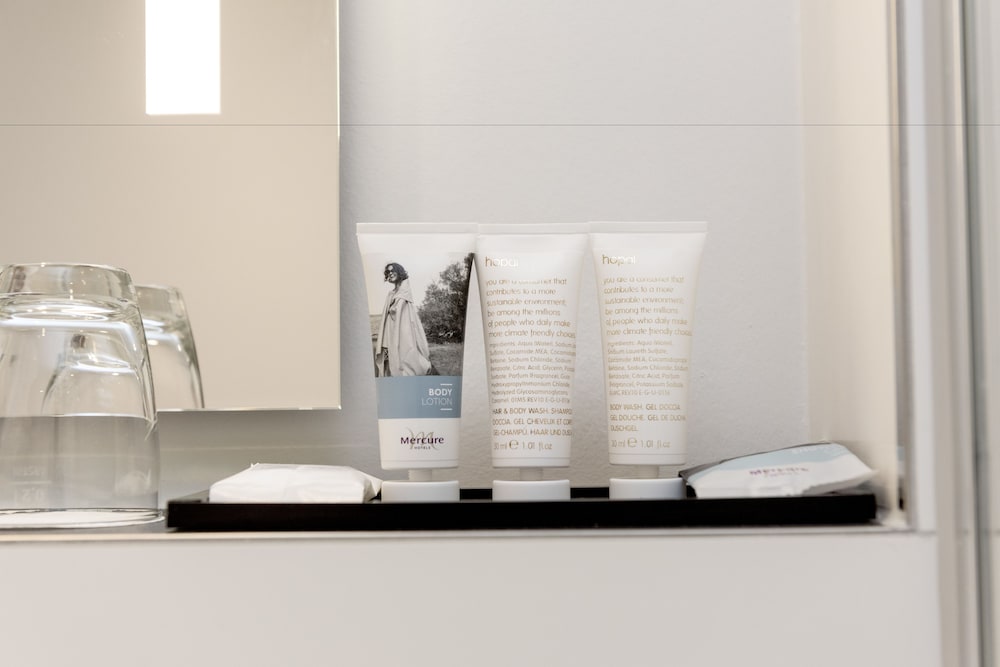 Bathroom amenities
