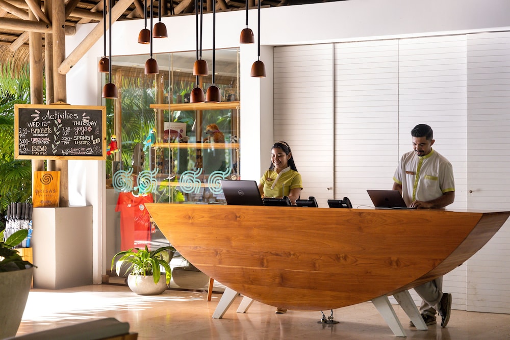Concierge desk