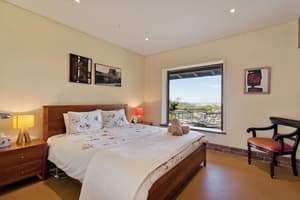thumbnail: In-room dining