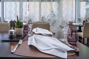 thumbnail: Dining