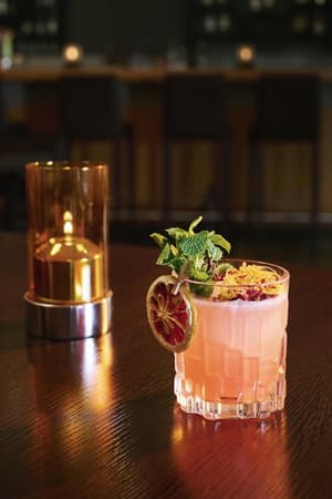 thumbnail: Bar (on property)