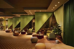thumbnail: Bar (on property)