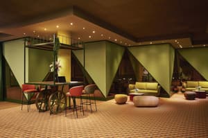 thumbnail: Bar (on property)