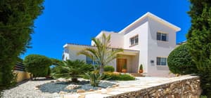 thumbnail: Front of property