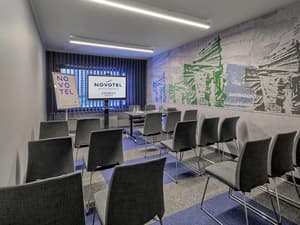 thumbnail: Business center